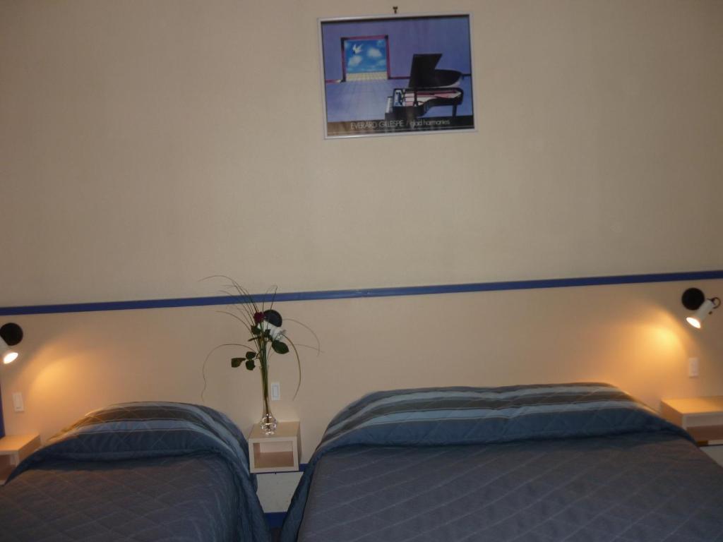 Hotel Entre 2 Mers Proche Bordeaux Carbon-Blanc Kamer foto