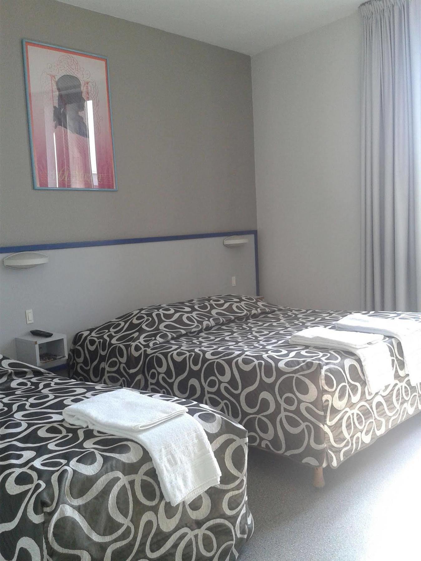 Hotel Entre 2 Mers Proche Bordeaux Carbon-Blanc Buitenkant foto
