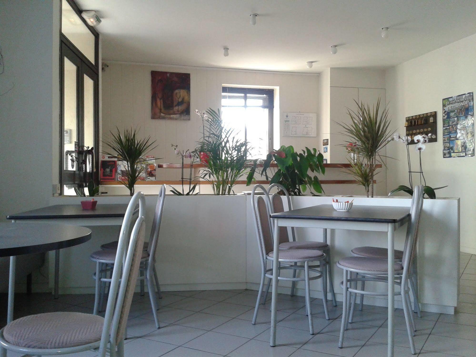 Hotel Entre 2 Mers Proche Bordeaux Carbon-Blanc Buitenkant foto